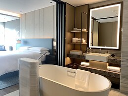 Xuzhou Marriott Hotel Lakeview