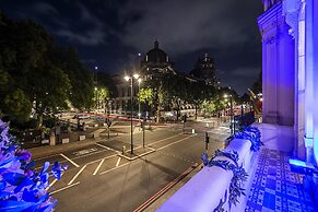 Billionaire Suites Kensington