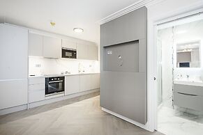 Billionaire Suites Kensington