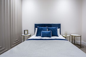 Billionaire Suites Kensington