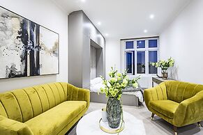 Billionaire Suites Kensington