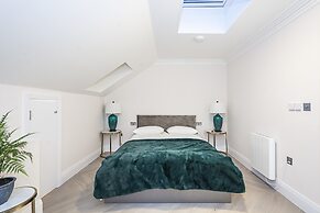 Billionaire Suites Kensington