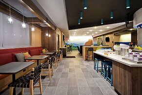 Tru By Hilton Denver South Park Meadows