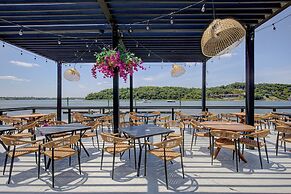 Beachwalk at Sea Bright