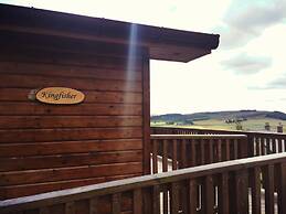 Kingfisher Lodge With Hot Tub Near Cupar, Fife