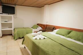 Hotel Hoja de Oro Corcovado