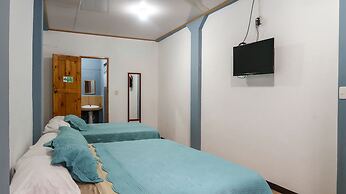 Hotel Hoja de Oro Corcovado