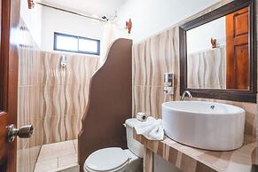 Hotel Hoja de Oro Corcovado