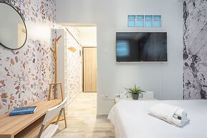 Welcoming Koukaki Home  by Cloudkeys