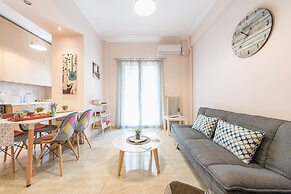 Stylish Acropolis Apartment  by Cloudkeys