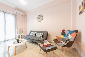 Stylish Acropolis Apartment  by Cloudkeys