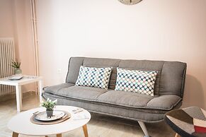 Stylish Acropolis Apartment  by Cloudkeys