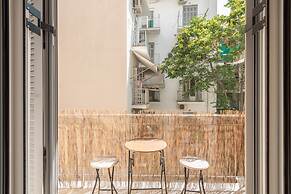 Stylish Acropolis Apartment  by Cloudkeys