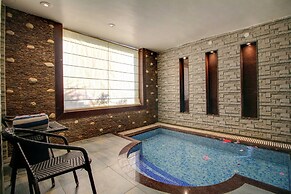 Maulik Mansion Resort