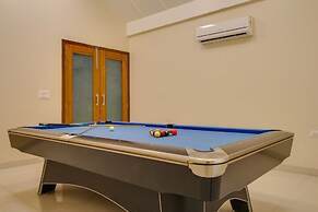 Maulik Mansion Resort