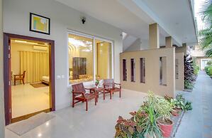 Maulik Mansion Resort