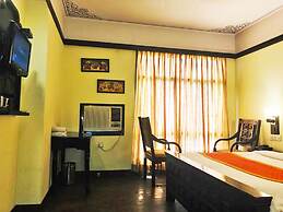 Hotel Golden Ram Vilas