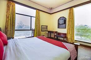 Hotel Golden Ram Vilas