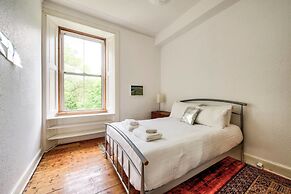Bright Flat in City Centre for up to 6 Guests!