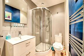 Bright Flat in City Centre for up to 6 Guests!