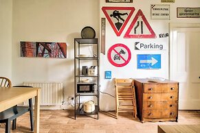 Bright Flat in City Centre for up to 6 Guests!