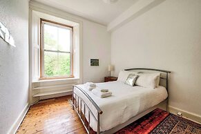 Bright Flat in City Centre for up to 6 Guests!