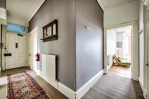 Bright Flat in City Centre for up to 6 Guests!