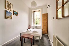 Bright Flat in City Centre for up to 6 Guests!