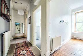 Bright Flat in City Centre for up to 6 Guests!