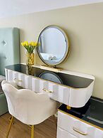 Cindy Vinhomes Skylake Apartments