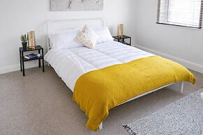 Ella Fitzgerald - Luxury 2 Bedroom Apt