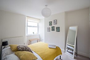 Ella Fitzgerald - Luxury 2 Bedroom Apt