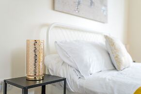 Ella Fitzgerald - Luxury 2 Bedroom Apt