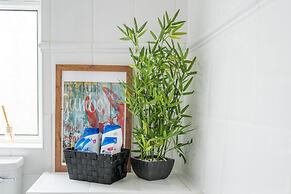 Ella Fitzgerald - Luxury 2 Bedroom Apt