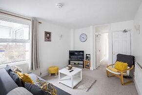 Ella Fitzgerald - Luxury 2 Bedroom Apt