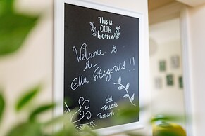 Ella Fitzgerald - Luxury 2 Bedroom Apt