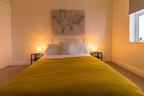 Ella Fitzgerald - Luxury 2 Bedroom Apt