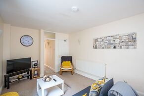 Ella Fitzgerald - Luxury 2 Bedroom Apt