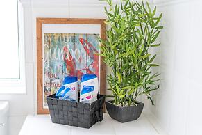 Ella Fitzgerald - Luxury 2 Bedroom Apt