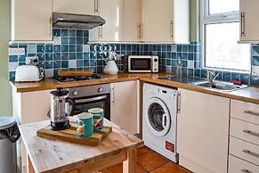 Ella Fitzgerald - Luxury 2 Bedroom Apt