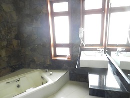 Paradise Inn Hotel e Lazer