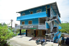 Pepy Good Luck Homestay - Hostel