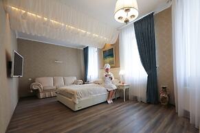 Mandarin ClubHouse