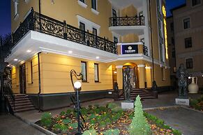 Mandarin ClubHouse