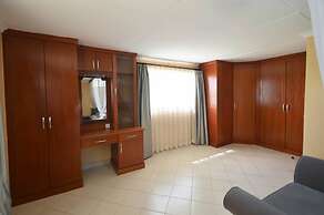 Greenpark Sundowner Hotel