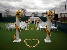 Greenpark Sundowner Hotel