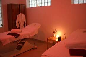 Greenpark Sundowner Hotel