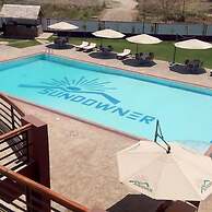 Greenpark Sundowner Hotel
