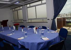 Greenpark Sundowner Hotel