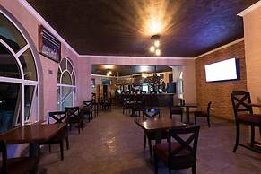 Greenpark Sundowner Hotel